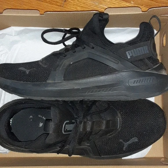 Puma Shoes - Picture 2 of 5